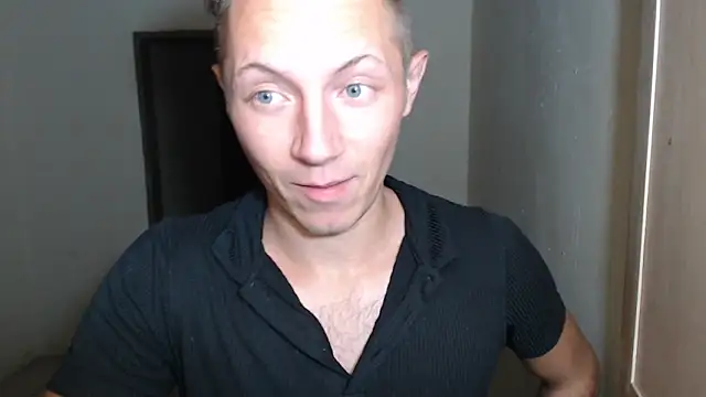 Snapshot of BlondZilla chatting on 16, 11, 2025 BlondZilla online show from 16, 11, 2025