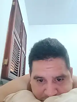 Snapshot of reguetones92 chatting on 8, 9, 2025 reguetones92 online show from 8, 9, 2025