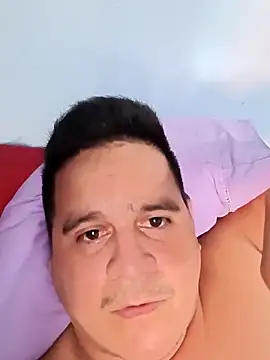 Snapshot of reguetones92 chatting on 27, 4, 2026 reguetones92 online show from 27, 4, 2026