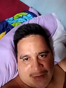 Snapshot of reguetones92 chatting on 29, 4, 2026 reguetones92 online show from 29, 4, 2026