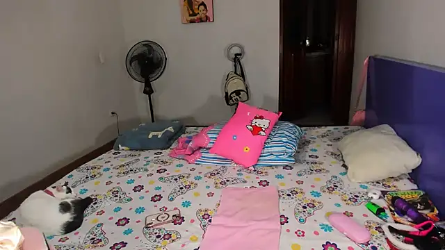 Snapshot of Anais_lux chatting on 18, 3, 2026 Anais lux online show from 18, 3, 2026