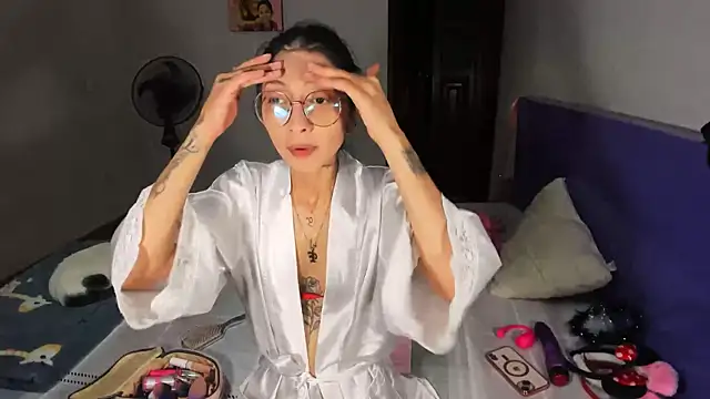 Snapshot of Anais_lux chatting on 20, 3, 2026 Anais lux online show from 20, 3, 2026