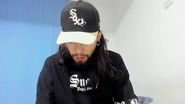 Snapshot of Theferxxo_12 chatting on 28, 10, 2025 Theferxxo 12 online show from 28, 10, 2025