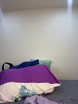 Snapshot of MaxDell chatting on 7, 4, 2026 MaxDell online show from 7, 4, 2026