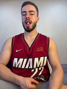 Snapshot of MaxDell chatting on 15, 4, 2026 MaxDell online show from 15, 4, 2026