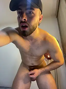 Snapshot of MaxDell chatting on 16, 4, 2026 MaxDell online show from 16, 4, 2026