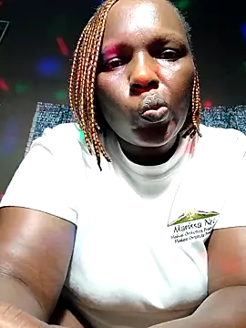 Snapshot of khetyvile chatting on 18, 4, 2026 khetyvile online show from 18, 4, 2026