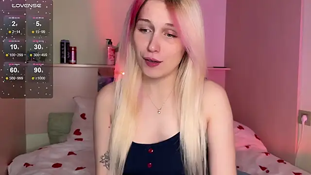Snapshot of _Annabel_Myr_ chatting on 20, 10, 2025 Annabel Myr online show from 20, 10, 2025