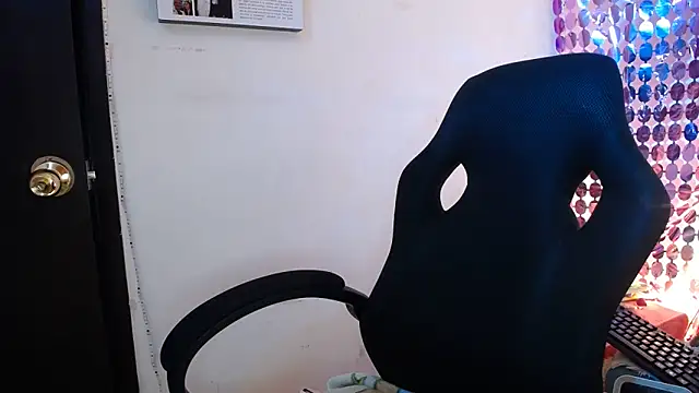 Nicol V online show from 23, 10, 2025