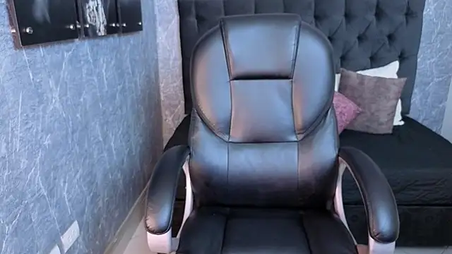 Snapshot of eileen__hills chatting on 27, 11, 2025 eileen hills online show from 27, 11, 2025