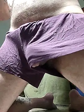 Snapshot of greenman55900 chatting on 10, 10, 2025 greenman55900 online show from 10, 10, 2025