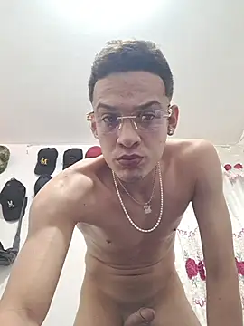 Snapshot of Ethanho0t chatting on 17, 10, 2025 Ethanho0t online show from 17, 10, 2025