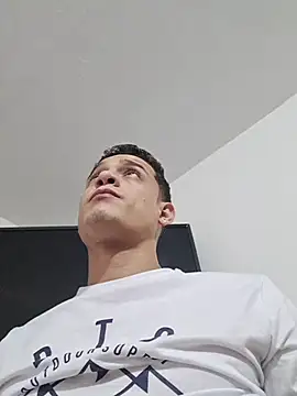 Snapshot of Ethanho0t chatting on 29, 10, 2025 Ethanho0t online show from 29, 10, 2025