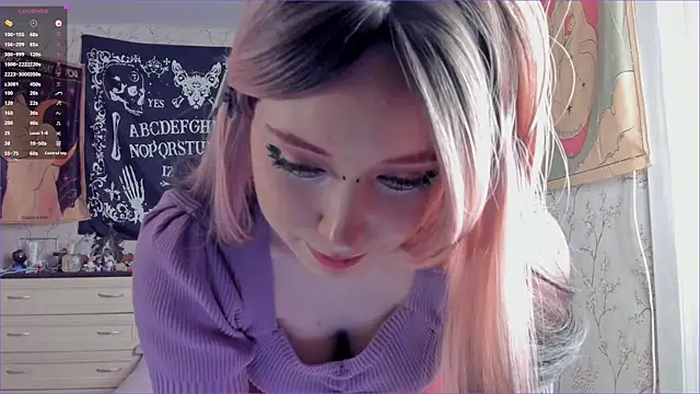 Snapshot of CutiePatoootie chatting on 26, 4, 2026 CutiePatoootie online show from 26, 4, 2026