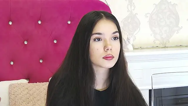 Snapshot of AlexisDevine chatting on 23, 11, 2025 AlexisDevine online show from 23, 11, 2025