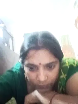 Snapshot of Trisha_71 chatting on 25, 10, 2025 Trisha 71 online show from 25, 10, 2025