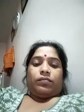 Snapshot of Trisha_71 chatting on 29, 10, 2025 Trisha 71 online show from 29, 10, 2025