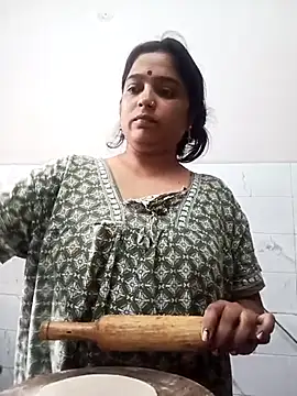 Snapshot of Trisha_71 chatting on 30, 10, 2025 Trisha 71 online show from 30, 10, 2025