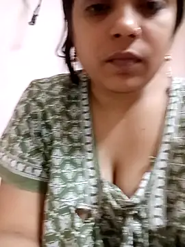 Snapshot of Trisha_71 chatting on 13, 11, 2025 Trisha 71 online show from 13, 11, 2025