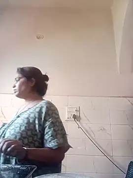 Snapshot of Trisha_71 chatting on 5, 4, 2026 Trisha 71 online show from 5, 4, 2026