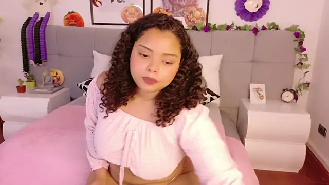 Alanaa Gomez online show from 21, 10, 2025