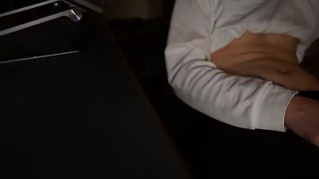 Snapshot of riku_velvet chatting on 15, 4, 2026 riku velvet online show from 15, 4, 2026