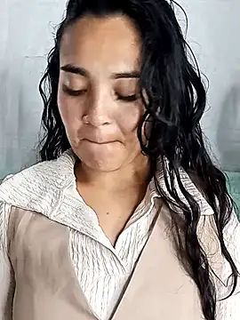 Snapshot of meli__brown chatting on 24, 10, 2025 meli brown online show from 24, 10, 2025