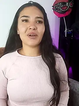 Snapshot of meli__brown chatting on 4, 11, 2025 meli brown online show from 4, 11, 2025