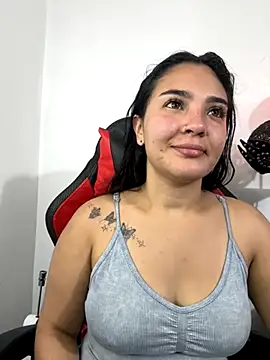 Snapshot of meli__brown chatting on 21, 11, 2025 meli brown online show from 21, 11, 2025