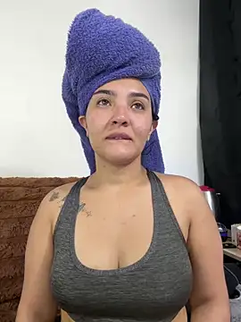 Snapshot of meli__brown chatting on 26, 11, 2025 meli brown online show from 26, 11, 2025