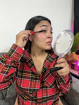 Snapshot of meli__brown chatting on 4, 12, 2025 meli brown online show from 4, 12, 2025