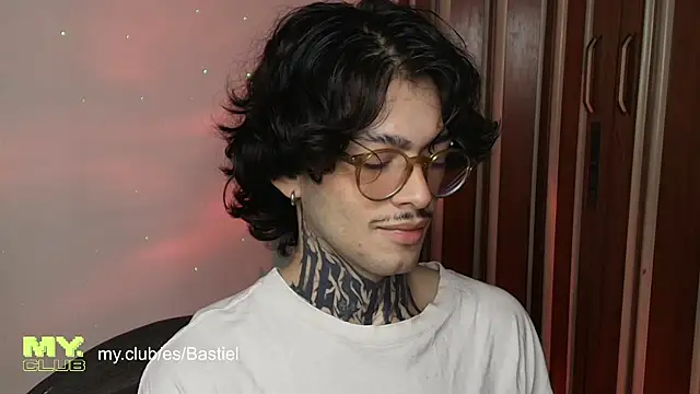 Snapshot of Mihail_leroy chatting on 2, 5, 2026 Mihail leroy online show from 2, 5, 2026