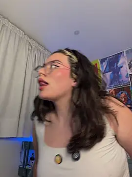 Snapshot of Katheerine chatting on 13, 3, 2026 Katheerine online show from 13, 3, 2026