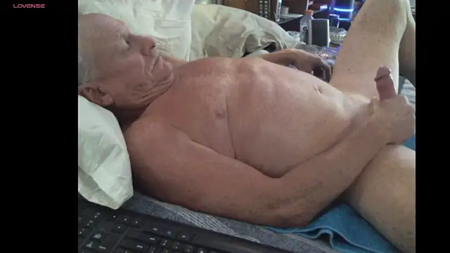 Pussyeat2please online show from 29, 9, 2025