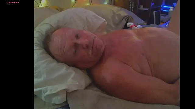 Pussyeat2please online show from 1, 10, 2025