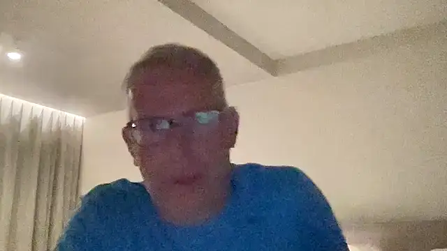 Snapshot of choupipat1 chatting on 30, 4, 2026 choupipat1 online show from 30, 4, 2026