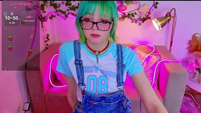 Snapshot of CoralineYoung chatting on 1, 4, 2026 CoralineYoung online show from 1, 4, 2026