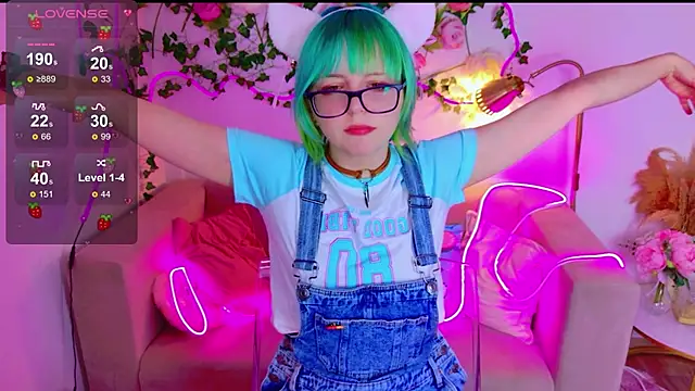 Snapshot of CoralineYoung chatting on 1, 4, 2026 CoralineYoung online show from 1, 4, 2026