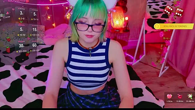 Snapshot of CoralineYoung chatting on 11, 4, 2026 CoralineYoung online show from 11, 4, 2026