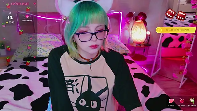 Snapshot of CoralineYoung chatting on 24, 4, 2026 CoralineYoung online show from 24, 4, 2026