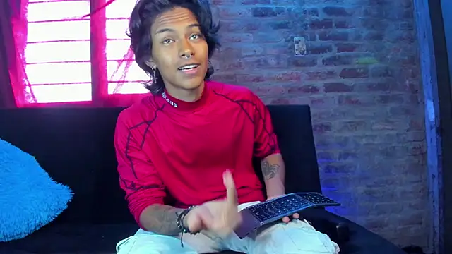 Snapshot of dreyk20 chatting on 13, 3, 2026 dreyk20 online show from 13, 3, 2026