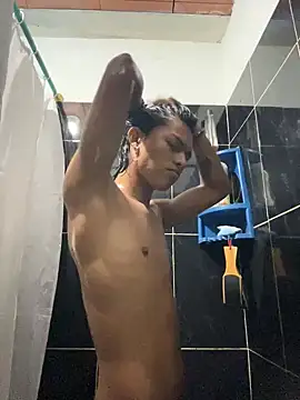 Snapshot of dreyk20 chatting on 2, 4, 2026 dreyk20 online show from 2, 4, 2026