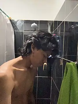 Snapshot of dreyk20 chatting on 9, 4, 2026 dreyk20 online show from 9, 4, 2026