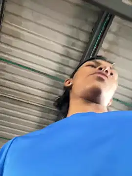 Snapshot of dreyk20 chatting on 17, 4, 2026 dreyk20 online show from 17, 4, 2026