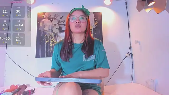 Karlaliones69 online show from 30, 3, 2026