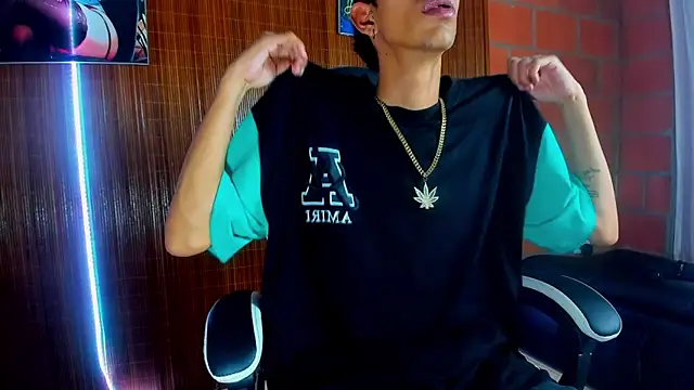 Snapshot of briamhoconor_xh chatting on 13, 2, 2026 briamhoconor xh online show from 13, 2, 2026