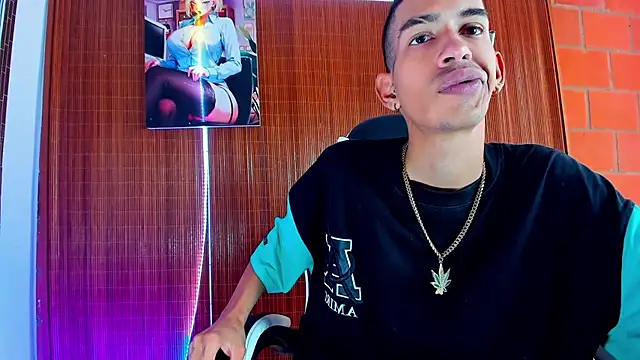 Snapshot of briamhoconor_xh chatting on 19, 2, 2026 briamhoconor xh online show from 19, 2, 2026