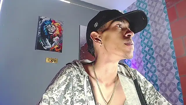 Snapshot of briamhoconor_xh chatting on 2, 4, 2026 briamhoconor xh online show from 2, 4, 2026