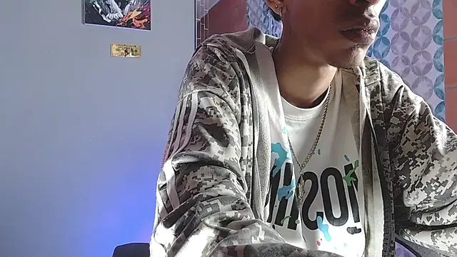 Snapshot of briamhoconor_xh chatting on 16, 4, 2026 briamhoconor xh online show from 16, 4, 2026