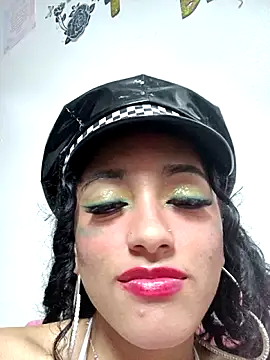 Kylie Moan online show from 1, 11, 2025